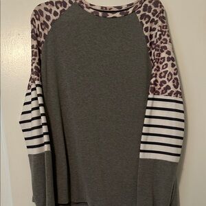 Boutique Tri block color. 2XL. No brand tags.